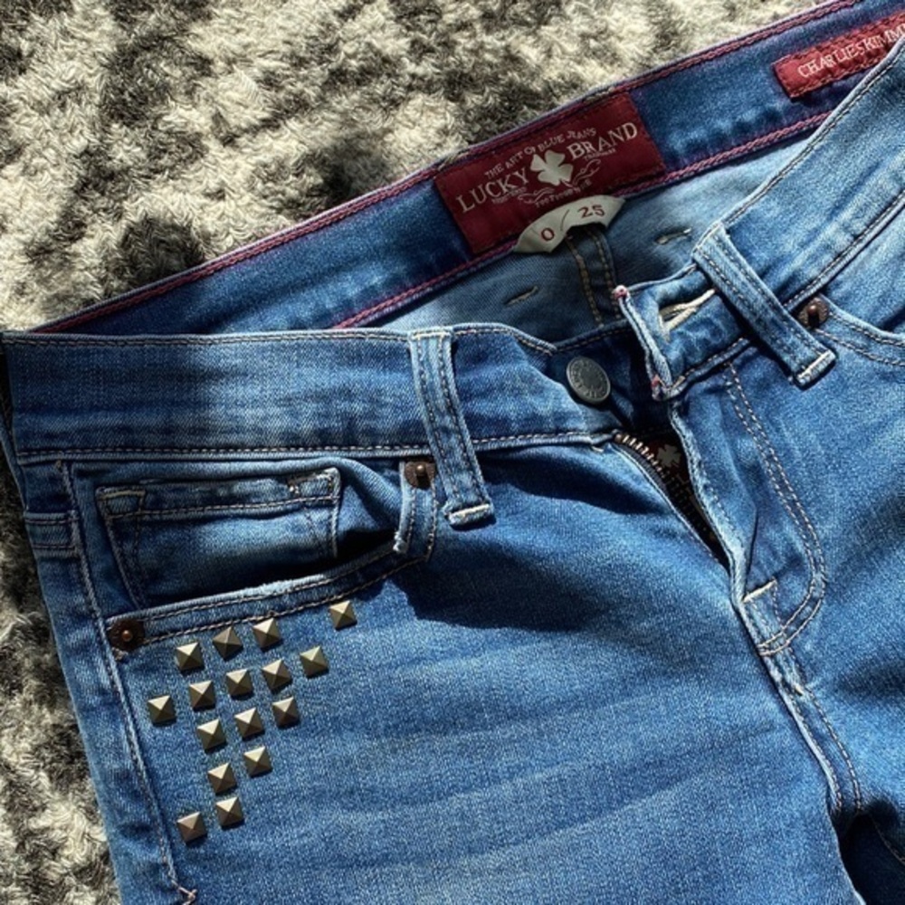 LOWEST PRICES Lucky brand size 0/25 Charlie skinny Jeans LIKE NEW